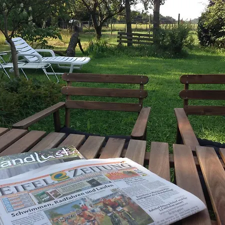 Seasons Bed & Breakfast *