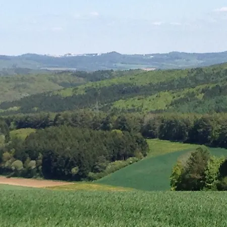 Alojamento de Acomodação e Pequeno-almoço Seasons Kerpen (Rhineland-Palatinate)
